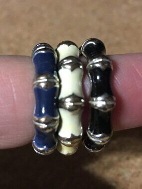 SET OF 3 VINTAGE BAMBOO STYLE BLACK BLUE WHITE ENAMEL SLIVER TONE RING SIZE 8
